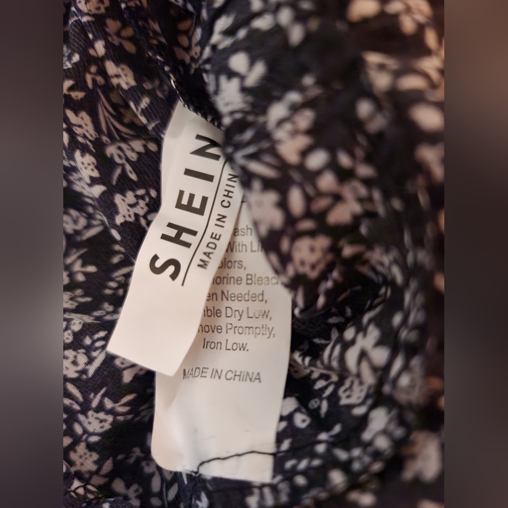 SHEIN dress - Picture 2 of 3